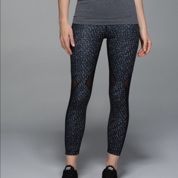 Lululemon Running in the City Luxtreme Mesh 7/8 - Picture 1 of 10